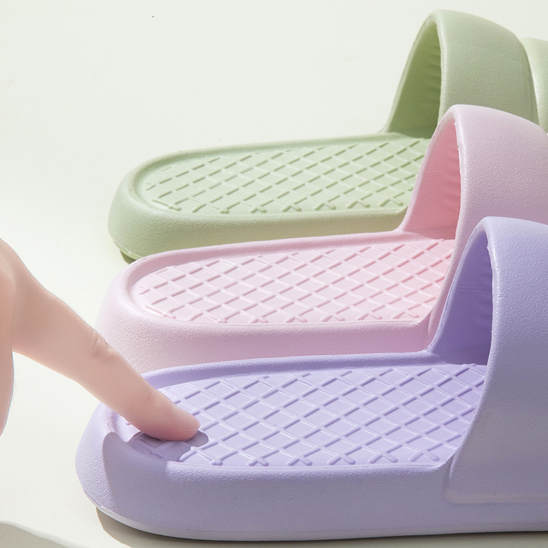 Thick soled slippers , women's summer new style, couple's home, odorless shower, anti slip, men's cooler designer sandals