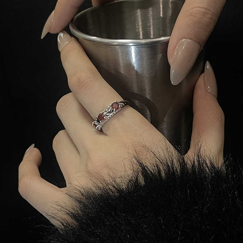 Couple Rings Red Diamond Heart Zircon Open Ring Simple Stacking Set with High Quality and Personalized Finger Ring for Women H25303