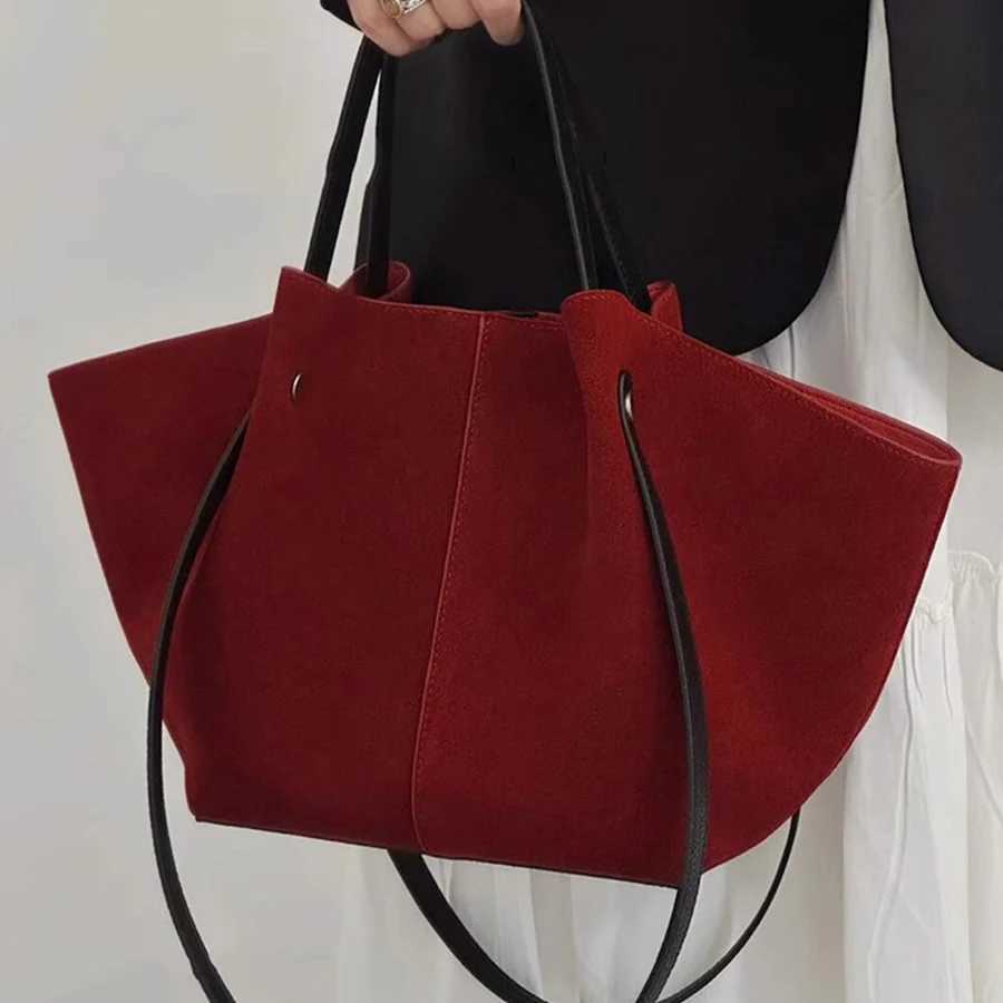 Large capacity suede Tote bag Womens new autumn/winter red bridal wedding wing shape hand bag single shoulder underarm bag Z250303