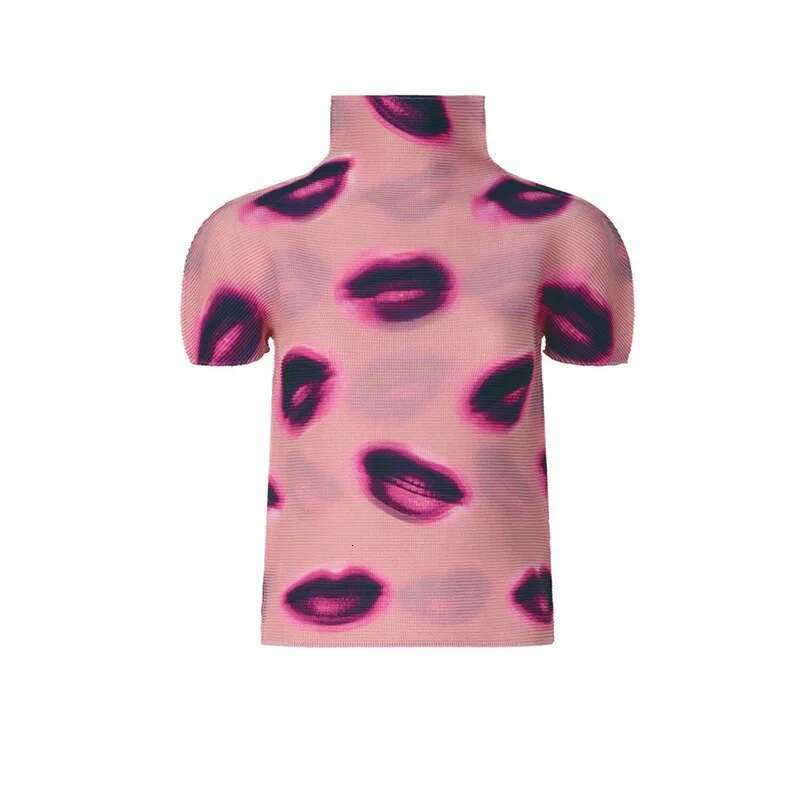 Miyake Pleated Sexy Lip Print High Neck T-Shirt Women 2024 Summer New Short Long Sleeve Jumper Designer Fashion Top