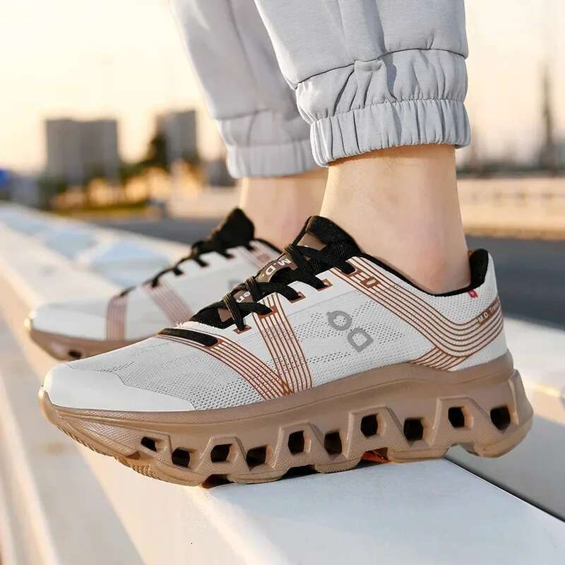 New 2025 Summer Shock Absorbing Casual Sports Off Road Running Men's and Women's Shoe Fashion Trend Gol f Sho es