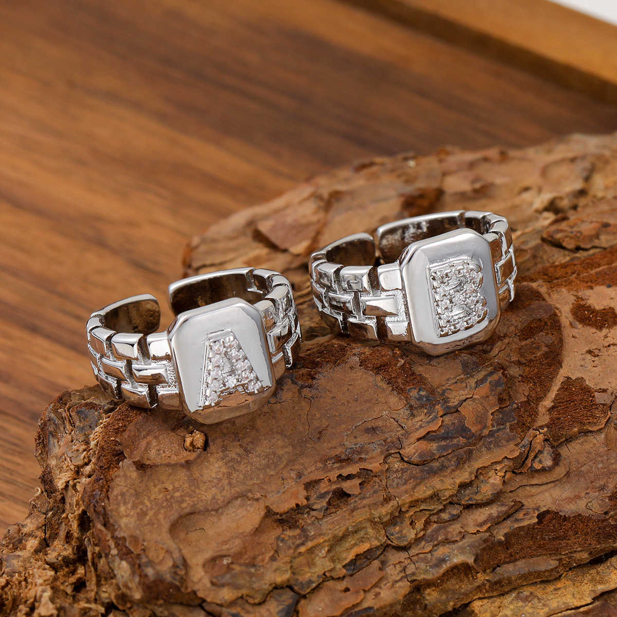 Couple Rings New copper inlaid zircon letter ring personalized watch chain old chain cold and cool style female ring with open mouth H25303