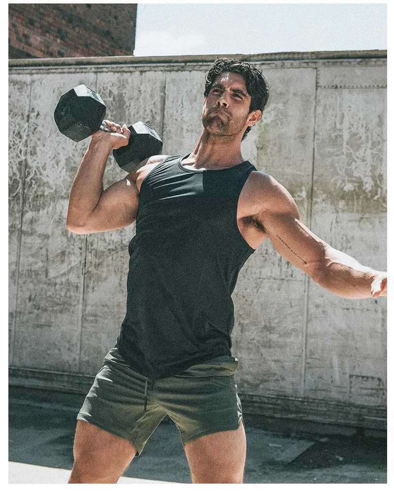 Summer Mens Shorts Quick-drying Solid Color Shorts Men Beach Fitness Jogger workout Mesh Material LightWeightT250304