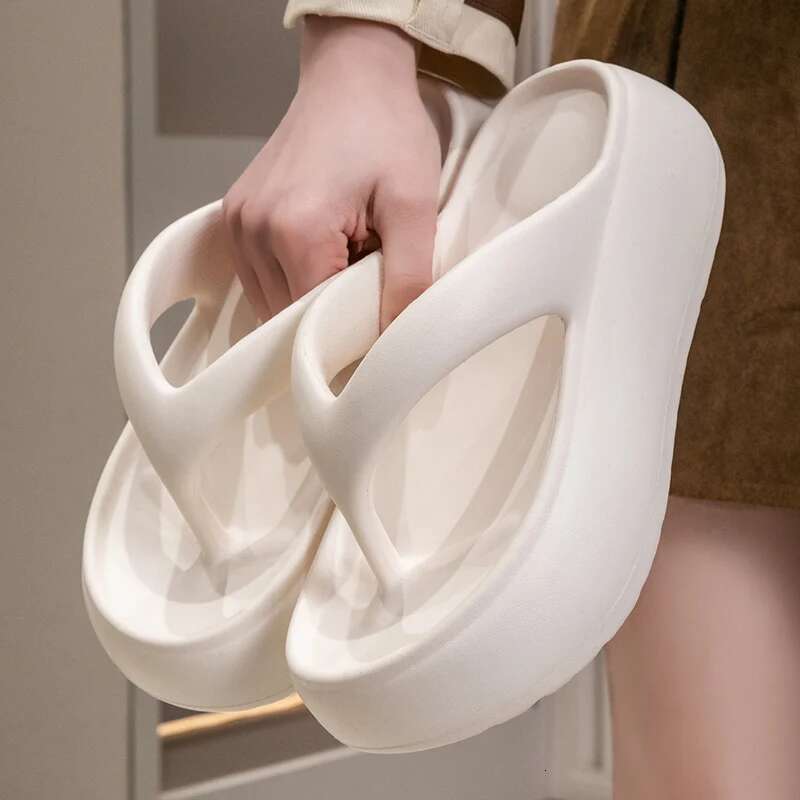 Platform for Chunky Women Summer 2025 Clip Toe Thick Bottom Cloud Slippers Woman Beach Non-Slip Soft Sole Flip ps