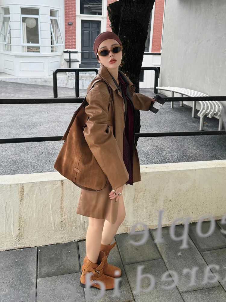 Hot Sale Winter Stylish Large Capacity Commuter Tote Ear Hanging Strap Suede Leather Women Shoulder Bag Wine Red Coffee Handbag Z250303