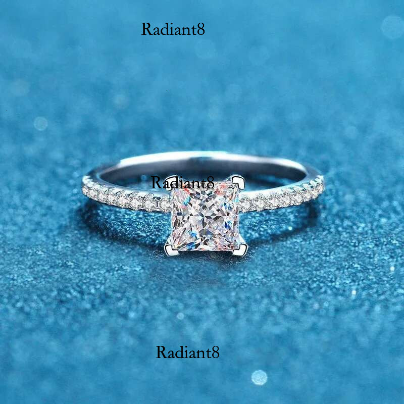 Real 1ct 2ct Princess Square Moissanite Rings For Women Sparkg Dia Engagement Wedding Band S Sier Plated Pt950 GRA