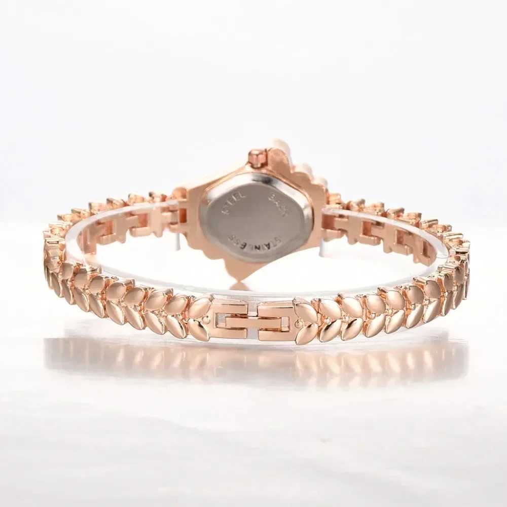 Watch New Personalized Luxury Woman Quartz Bracelet Luxury Crystal Bracelet Gemstone Wrist Dr es GiftXJ250304