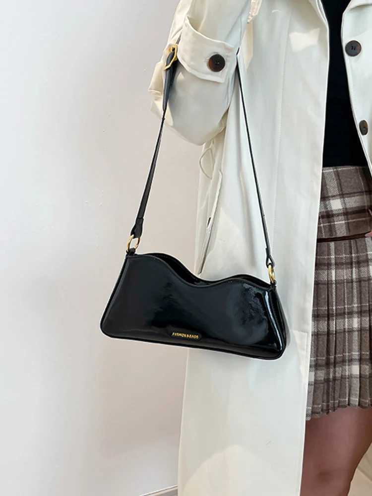 2025 New Patent Leather Shoulder Bags for Women High-end Wine Red Lady Underarm Bag Female Daily Out Phone Purse Z250303