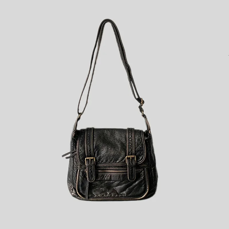 High quality shoulder bag womens cross body bag large capacity bag retro messenger bag fashionable motorcycle bag 250228