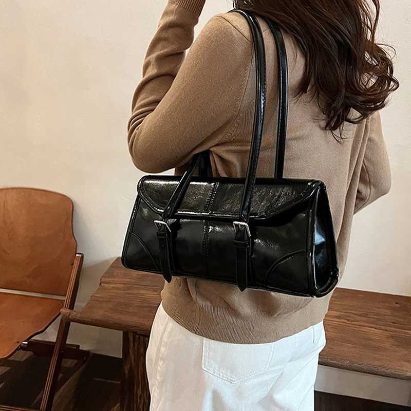 2024 hot selling wine red shoulder bag womens waterproof belt buckle design handbag French brand underwear handbag Z250303
