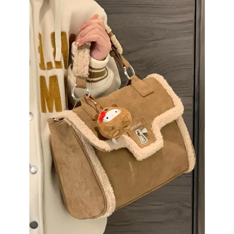 Autumn and winter vintage womens cross body bag large capacity casual handbag high-end fashion niche paradigm shoulder bag 250303
