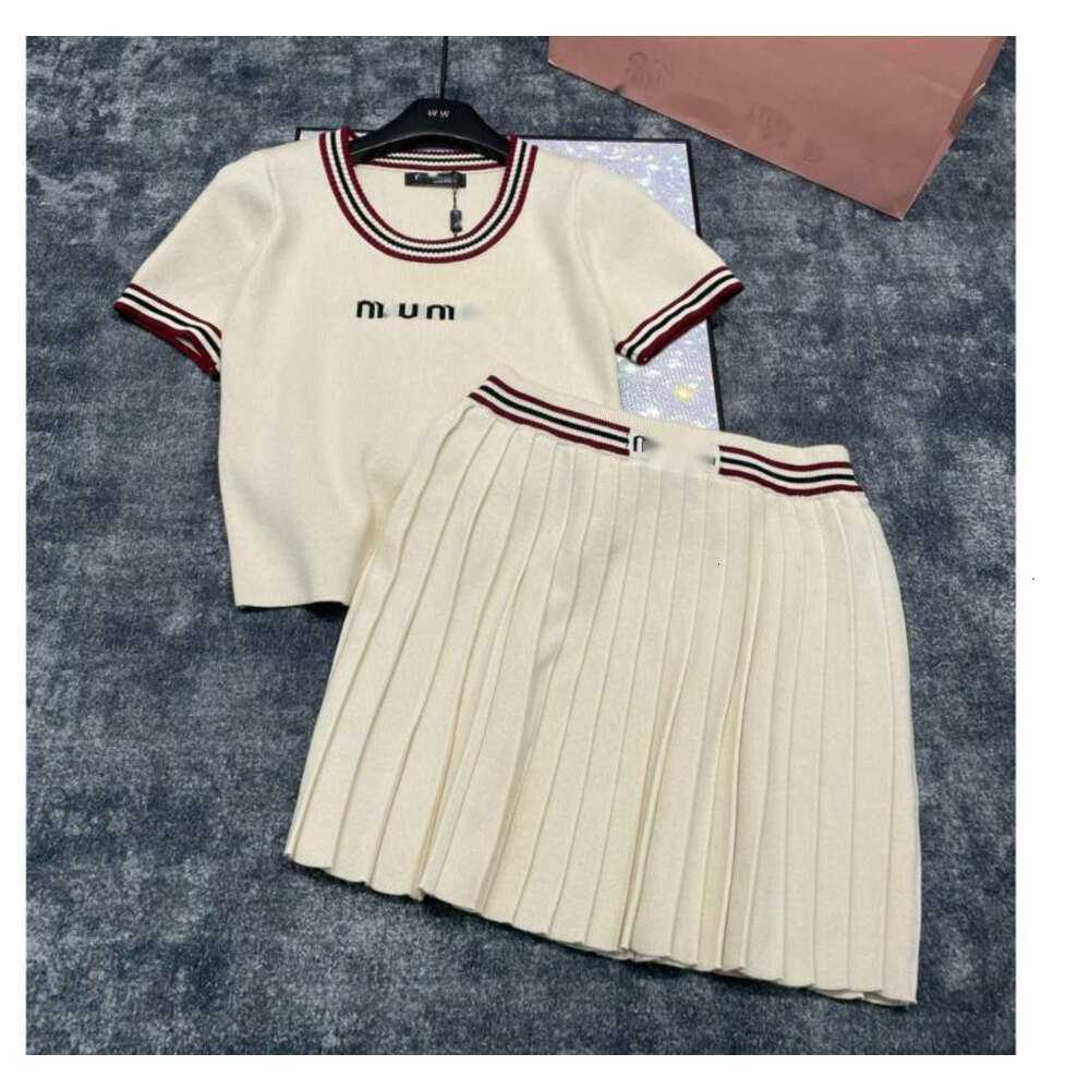 With Knitted Tops Women T-shirt Skirts Set Designer Letters Contrast Color Tees Pleated Skirt Outfit Elegant Casual Daily Woman Knits Dress Clothes goodgood
