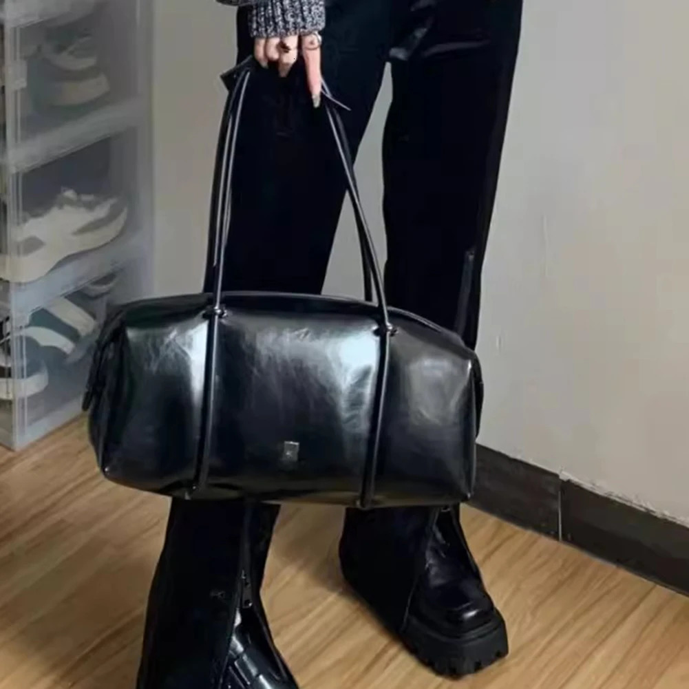 Women Fashion Shoulder Bag Large Capacity PU Boston Pillow Mini Clutch Purse Solid Color Zipper Closure for Vacation Party 250303