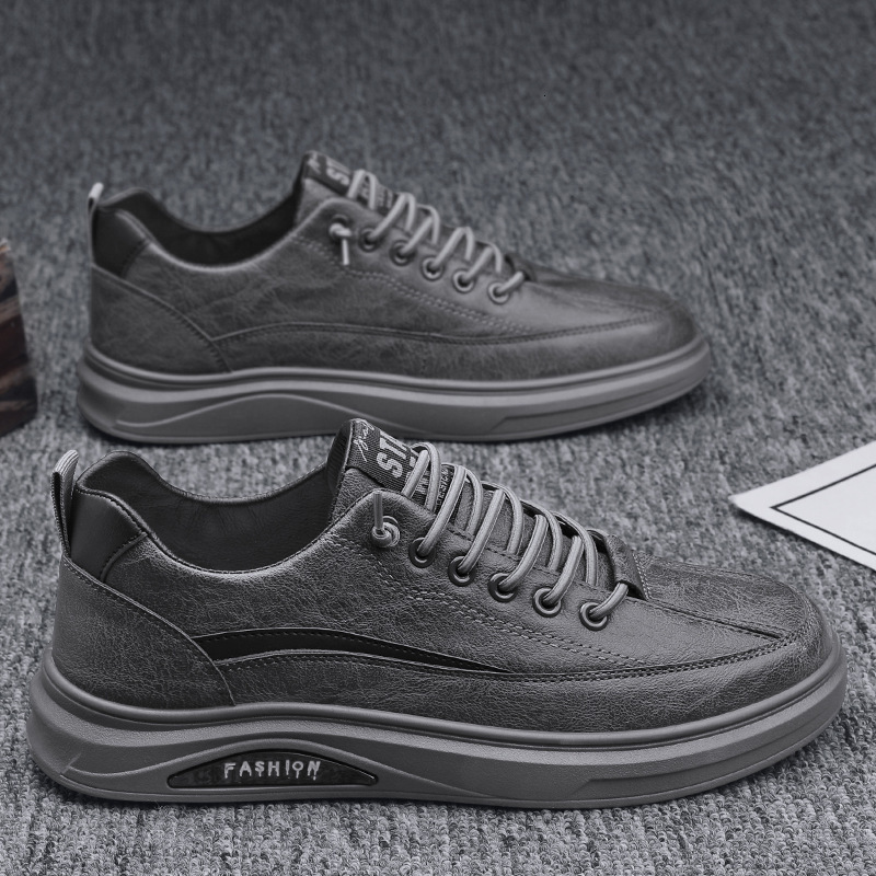 2025 New High Quality Outdoor Waterproof Leather Surface Youth Board Shoes Male Designer Multi Functional Leisure Sports Fashion Shoes Male Board Shoe