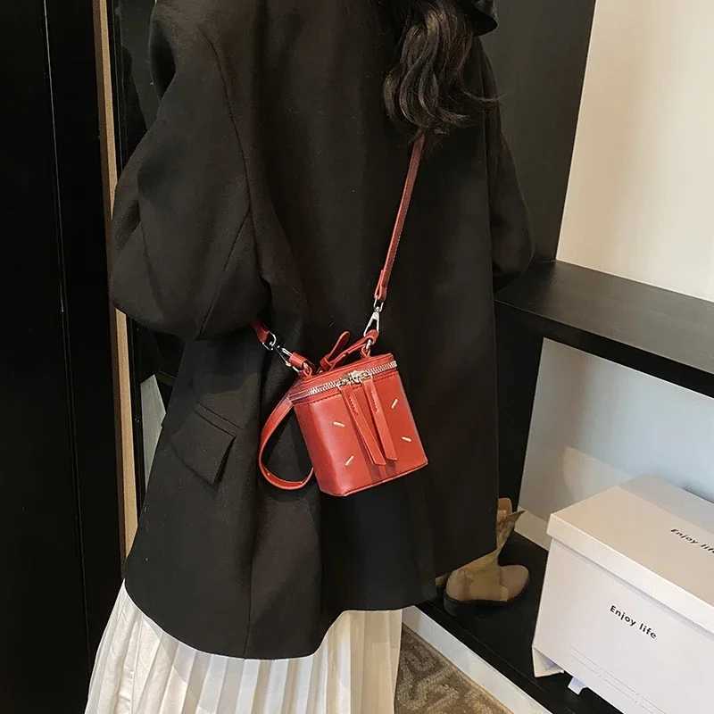 Fashion PU Shoulder Bag Red Square Bag 2025 New Womens Handbag Hot Selling Valentines Day Gift Classic Shoulder Bag Z250303