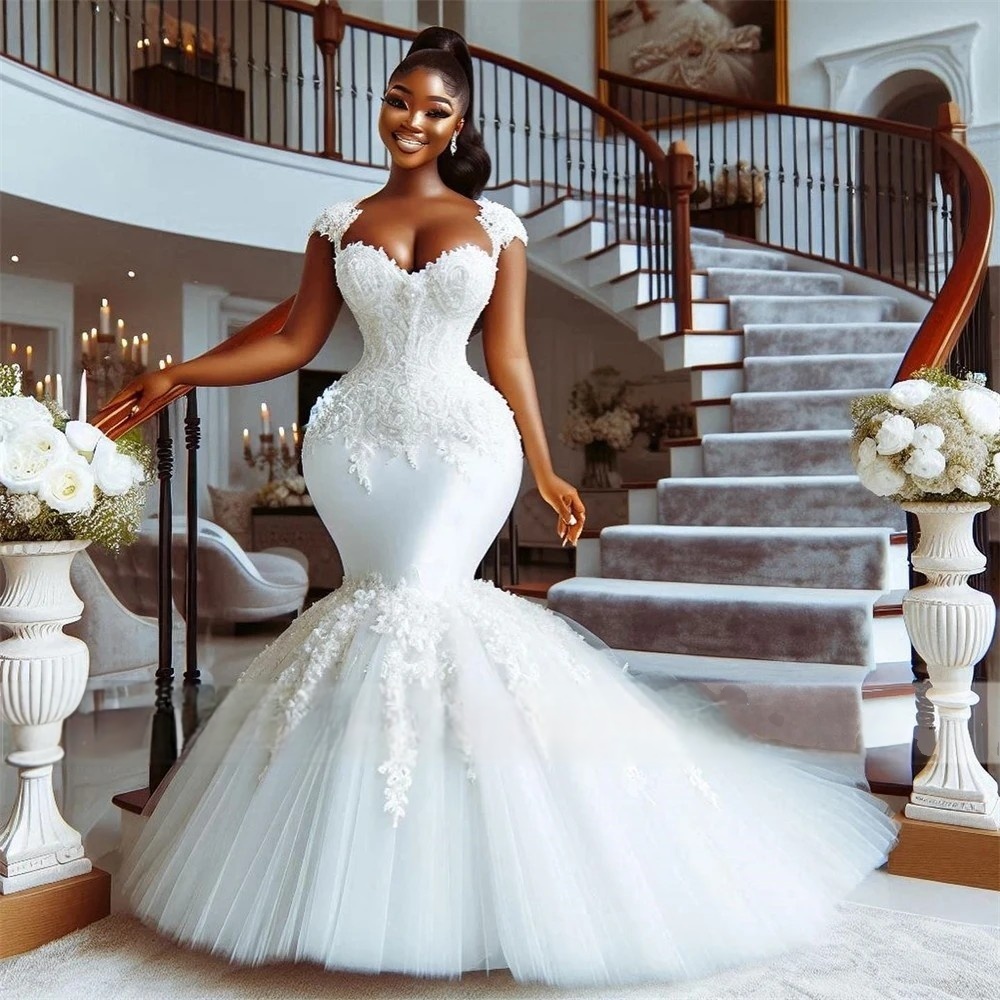 2025 Elegant African Mermaid Wedding Dresses Lace Appliques Sweetheart Neckline Sleeveless Long White Bridal Gown