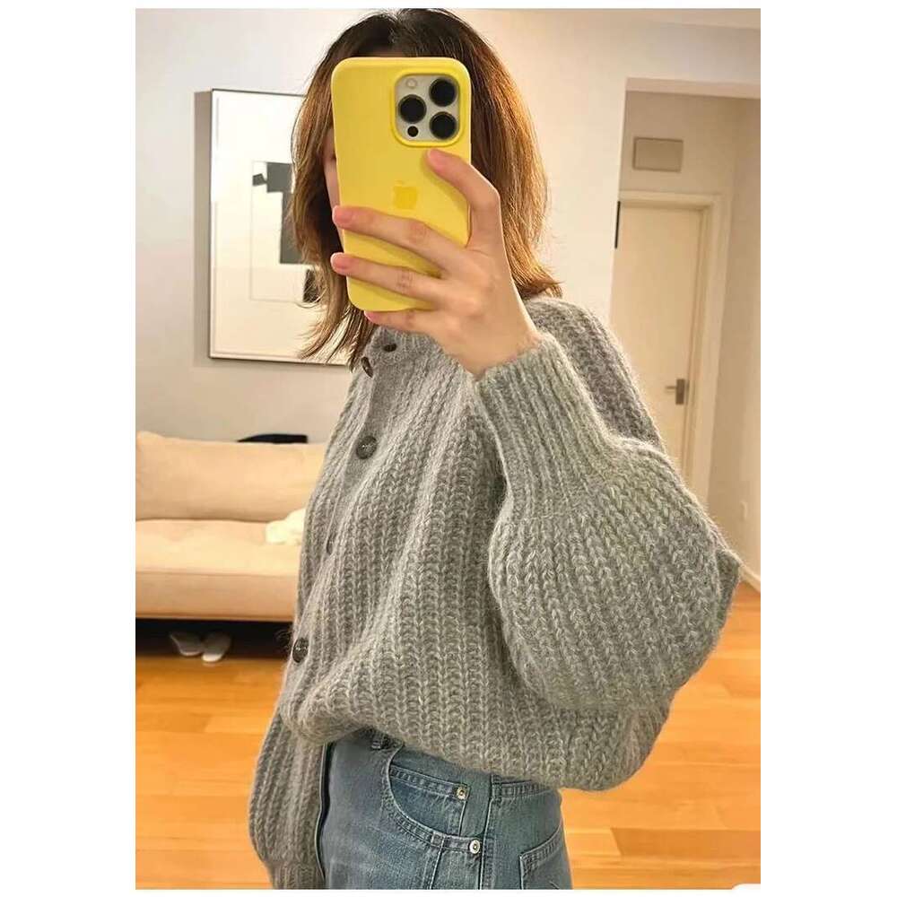 2025 Early Spring New Women Alpaca Blended Round Neck Knitted Cardigan