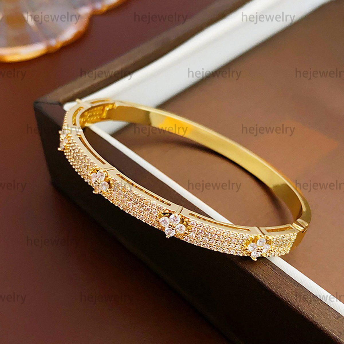 Plated gold bracelet women diamond bangle luxury bracelet flower charm cuff multi styles ice out formal classic jewelry clover bracelet copper party gift zh0214