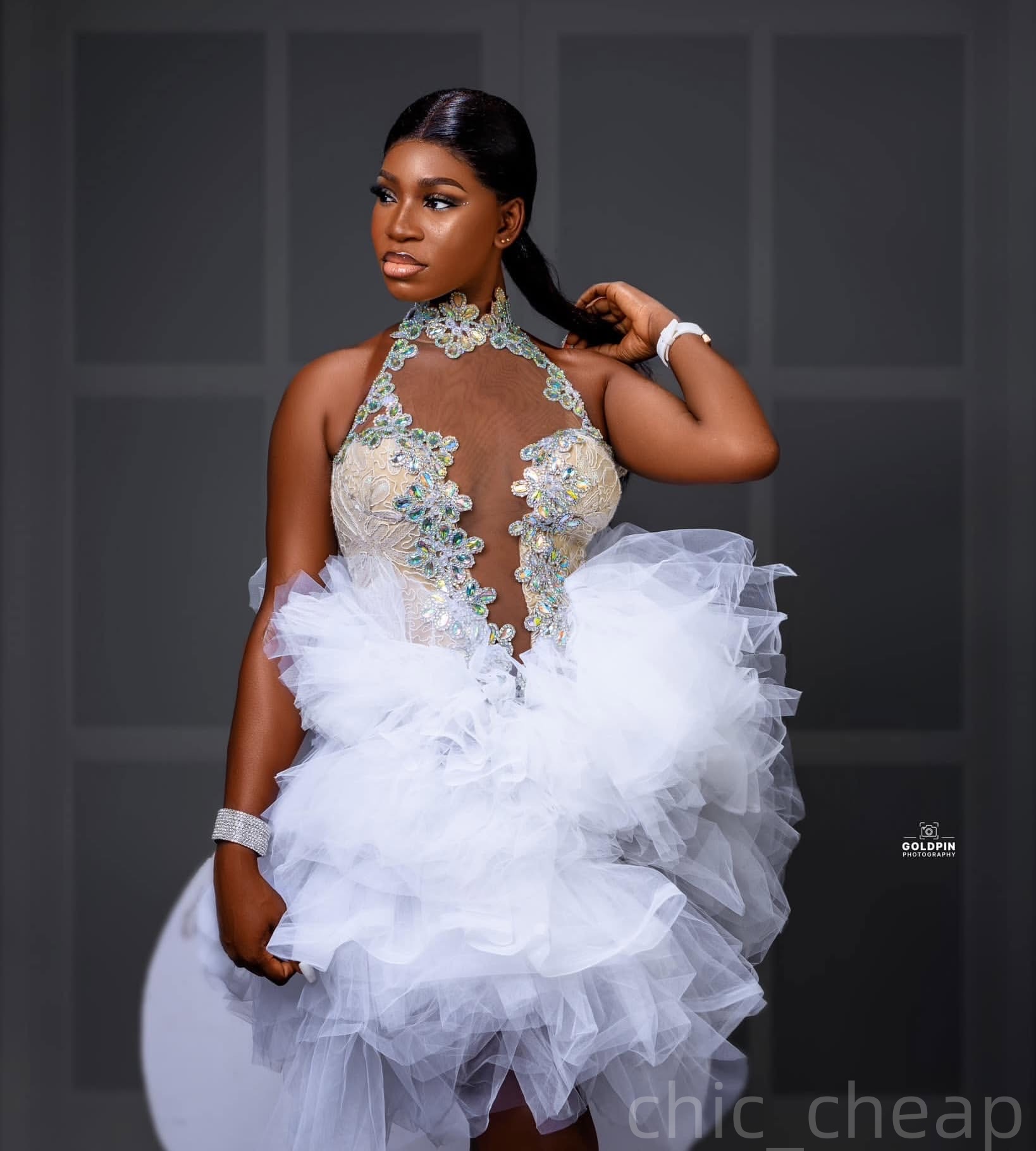 Chic White Illusion A-line Cocktail Dress Lace Crystals Tiers Sheer Neck Short Mini Graduation Homecoming Dresses For Special Occasions Sweetheart Gow