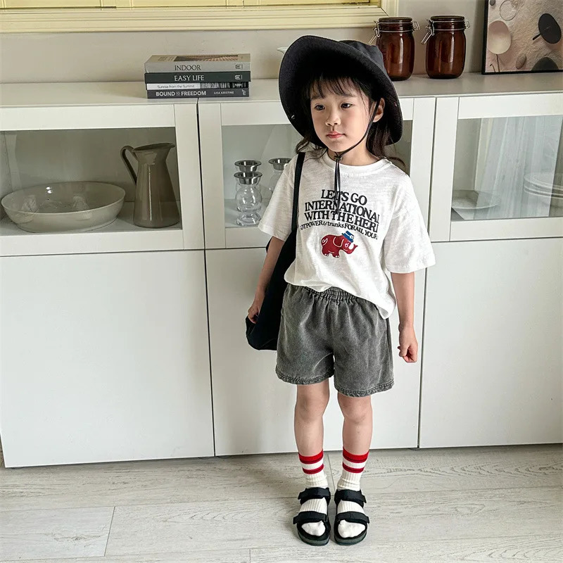 Summer Kids Boys and Girls Denim Shorts BlueBlack Grey Elastic Waist Wide Leg Short Jeans Fashion Children Trousers A5281 250303