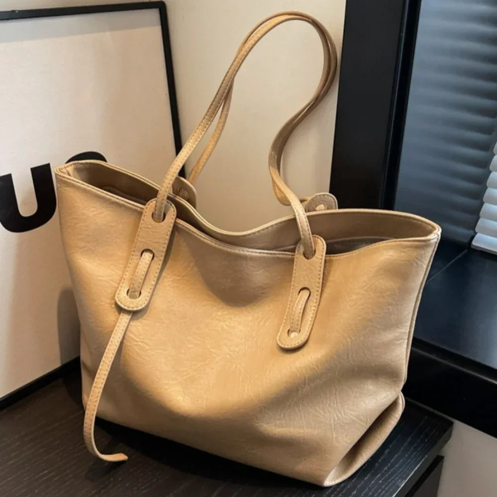 Large Capacity Womens Tote Bag Winter Fashion Trend Leather Shoulder Bags Office Handbag 250303