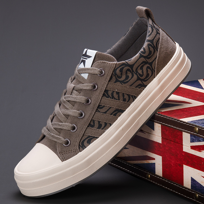 2025 Spring New Light Luxury Men's Designer Shoes Flat Bottom Multi Functional Outdoor Leisure Fashion Comfortable Breathable Canvas Men's B