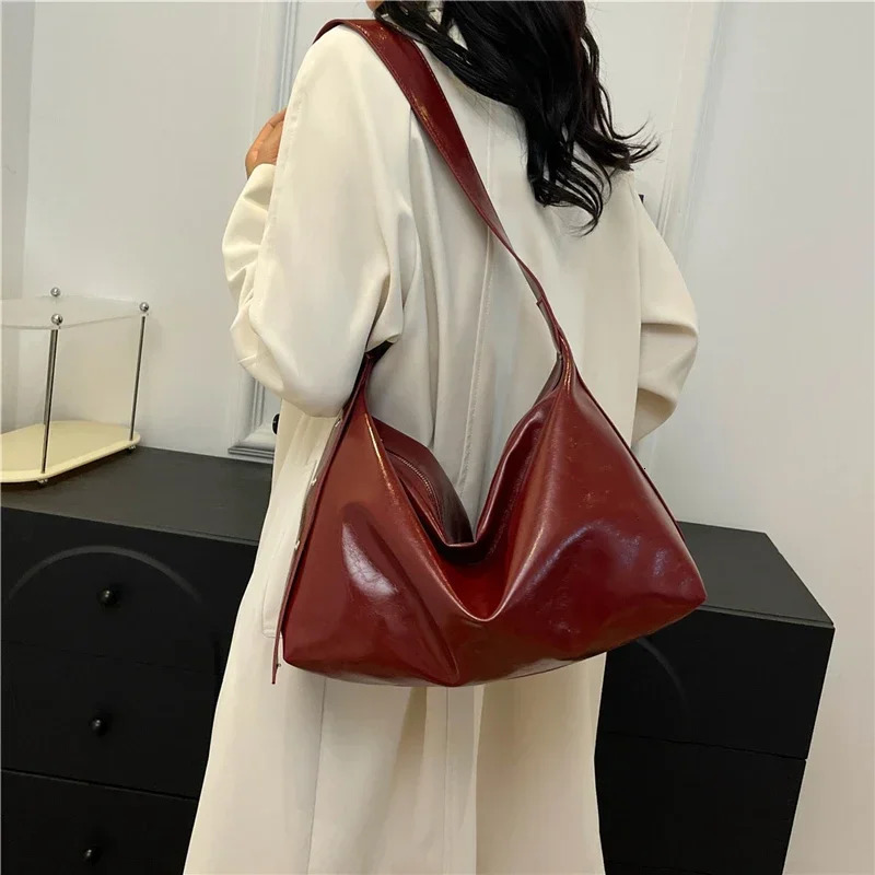 Trendy PU Selling Womens Crossbody Bag Solid Color Zipper Trendy Fashion Shoulder Bag Soft Simple Versatile Handbag 250303