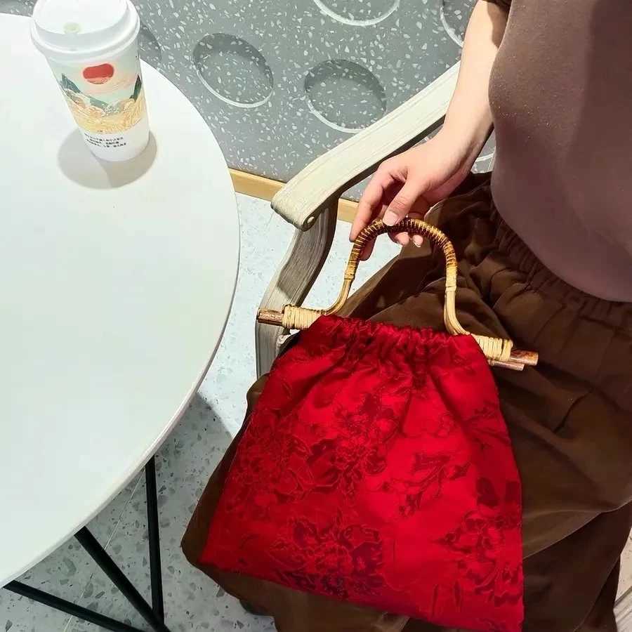 Vintage Classic Red Color Wedding Lace Purses for Women Wood Hand Bag Travel Beach Bags Womens Handbags Bag Bags Z250303
