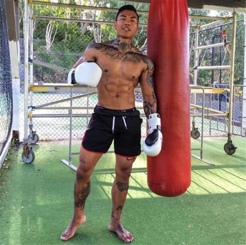 Solid Color Shorts Mens Sports Shorts Mesh Quick Drying Breathable Basketball Capris Summer Running Training PantsT250304