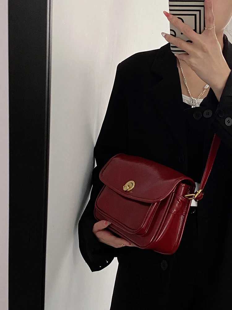 Fashion Textured Wine Red Crossbody Bag for Women Classic PU Leather Flap Design Shoulder Bag Lady Commuter Handbags Z250303