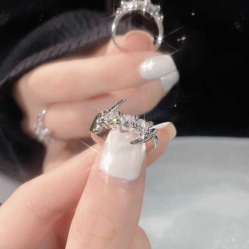 Couple Rings Small niche design sacred contract full diamond zircon high-end cross ring trendy and cool neutral index finger ring female H25303