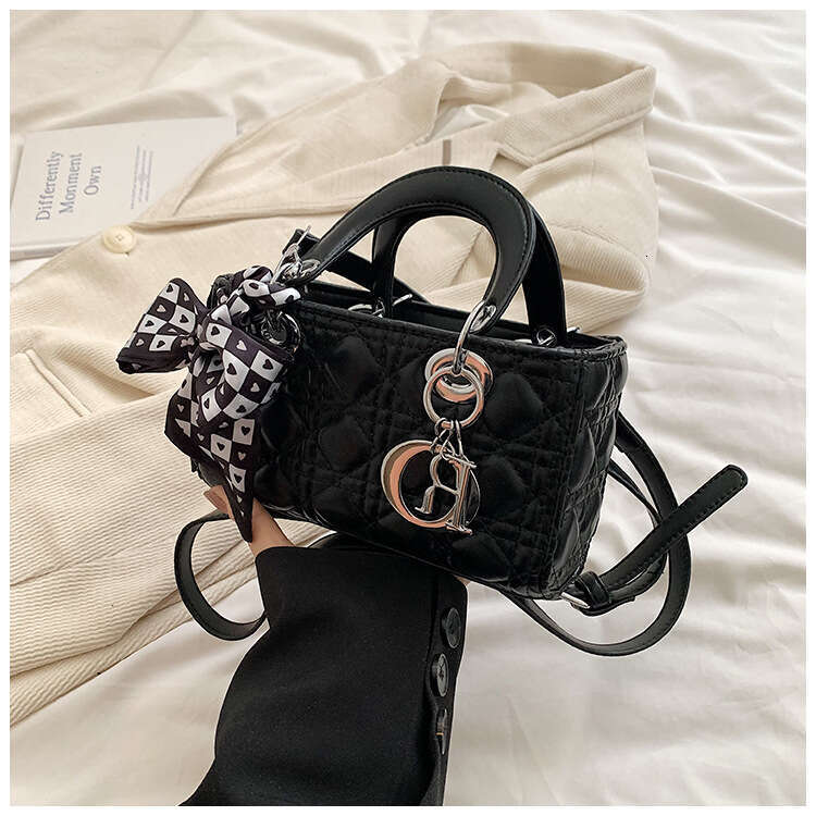 Casual handbag summer spring 2025 new fashion trend simple single shoulder crossbody for women niche hot small square bag