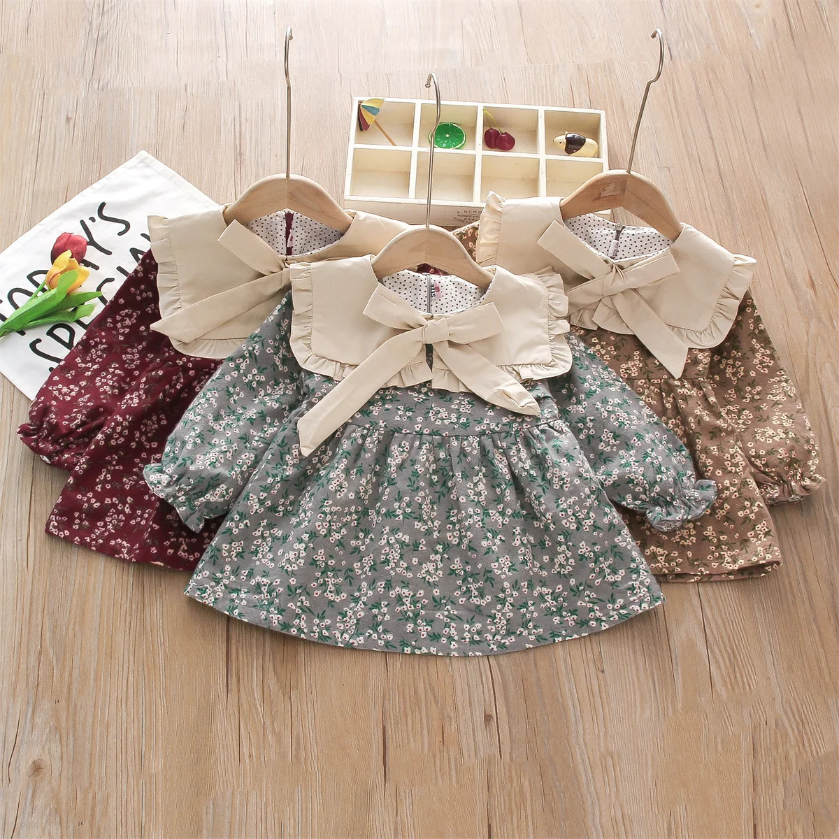 Autumn And Winter Girls Dress Countryside Fragmented Flower Bow Lace Lapel Sweet Long Sleeve Forest Style Wear 250303