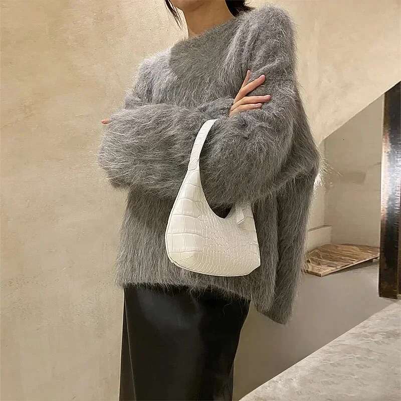 2025 New Autumn Women 30% Alpaca Round Neck Loose Silhouette Long-Sleeved Sweater