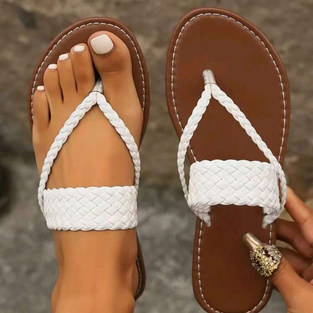 Summer 2025 New Fashion Sandals Woven Flat Heel Flip ps Beach Lightweight Comfortable Slippers Slides Women