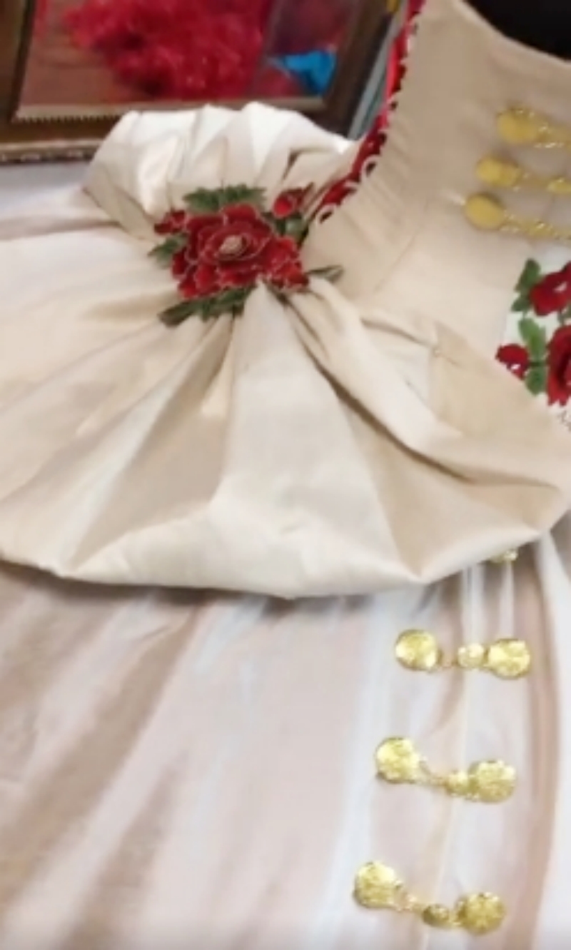 White And Red Charro Quinceanera Dress Embroidery Floral Gold Lace Appliques Ball Gown Princess Sweet 16 Dresses Back Bow Lace-Up Boutique Special Occ
