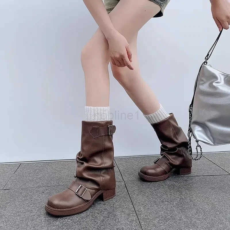 2023 Autumn/Winter New Fion Boots for Wen Round Thick Heel Belt Buckle Middle Tube Folded Stacked Boots Z250304