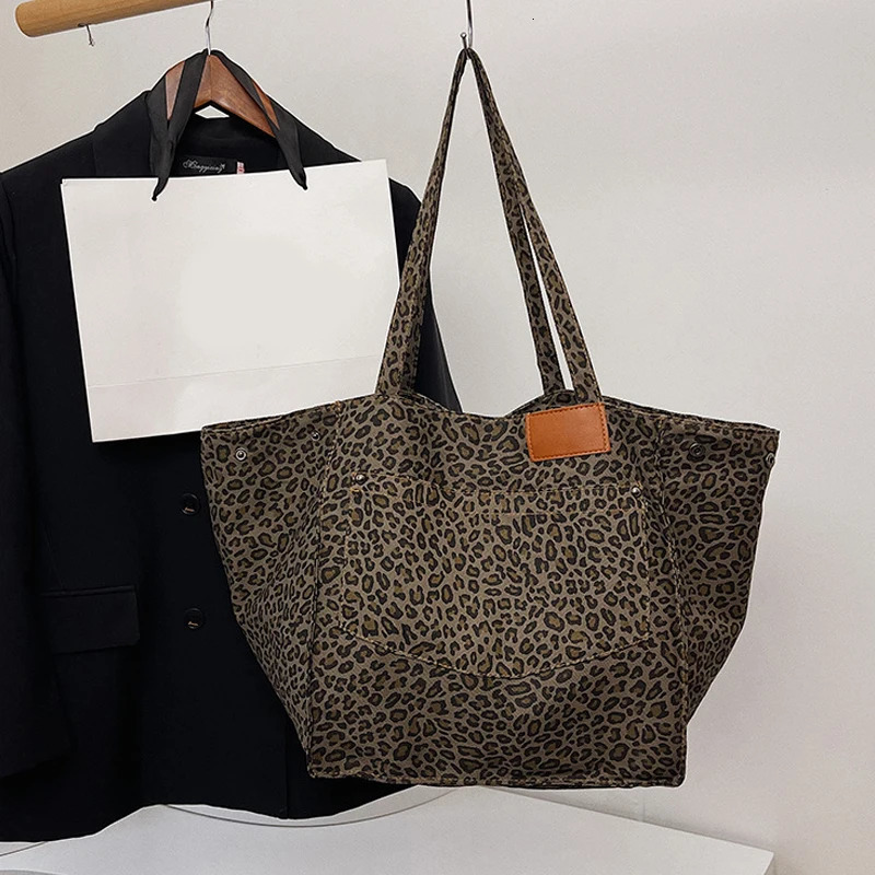 Large leopard print womens shoulder bag detachable canvas large capacity shopping handbag 2024 winter handbag 250218
