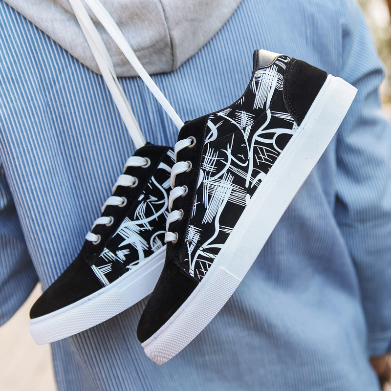 Sports And Leisure 2025 Spring And Autumn New Designer Shoes Versatile Korean Fashion Student Anti Slip Board Shoes Outdoor Men's Running Work Sh