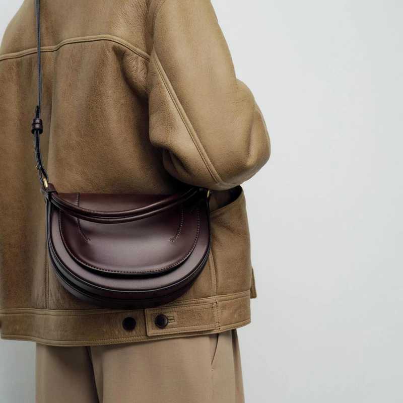 Fashion Angola Red Saddle Women Shoulder Bags Designer Small Flap Handbags Luxury Pu Leather Wide Strap Crossbody Bag 2025 Sac Z250303