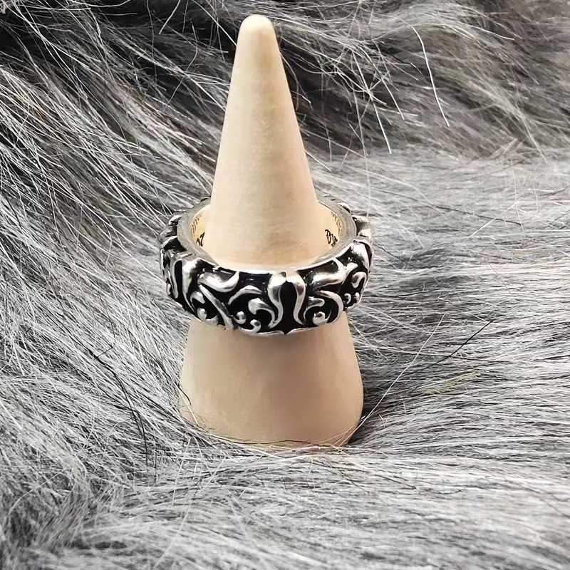 Couple Rings Kroos Heart Personality Cross Ring for Men and Women Couples Trendy Thai Silver Eternal Vine Ring H25303