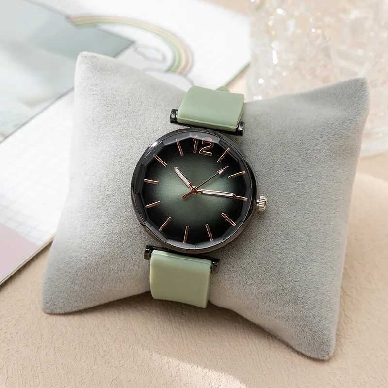 Fashion Ladies Sports Simple Black Dial Quartz Casual 2024 Green Sile Str Women Clock Dr WristesXJ250304