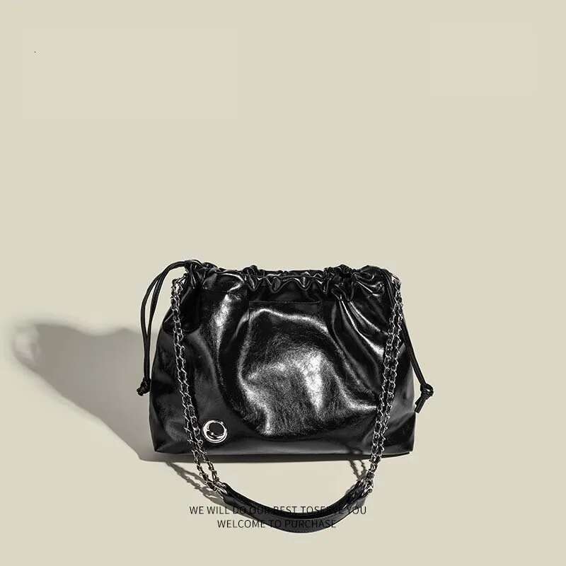 One-Shoulder Tote For Women's Large Capacity Commuting New Style Pleated Chain Niche Underarm Bag