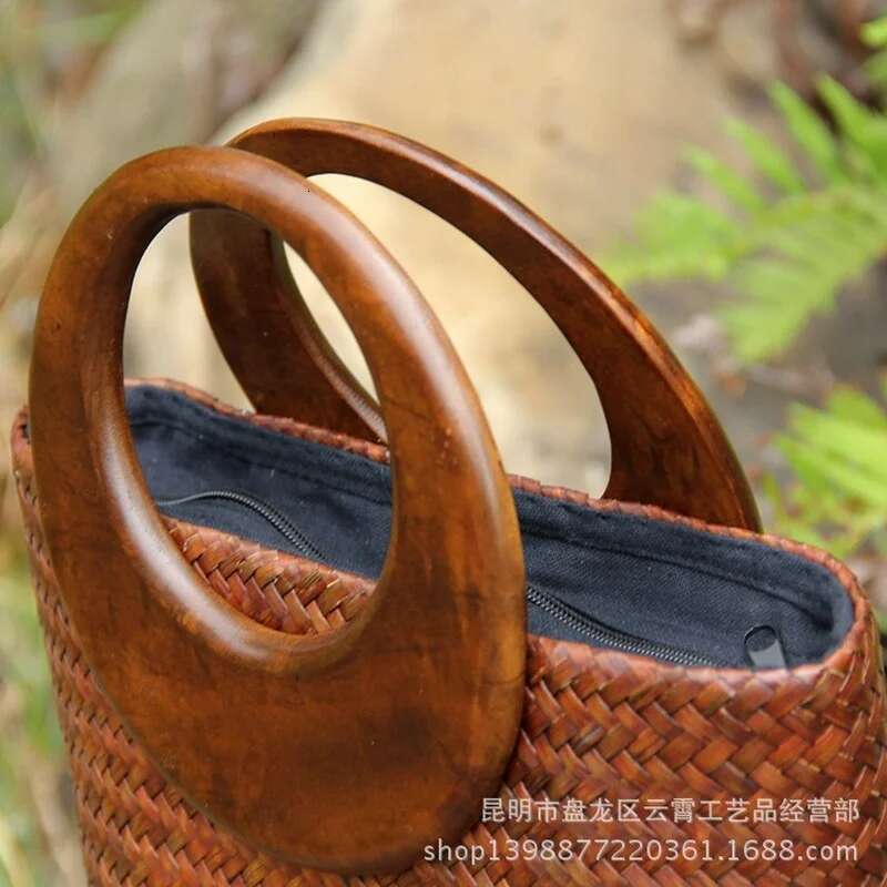New Bucket Woven Women's Rattan Straw Bag Leisure Holiday Wooden Handle Handbag