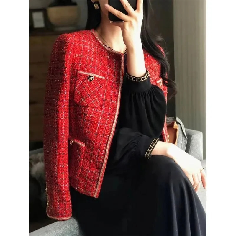 Vintage Red Tweed Wool Coat Womens 2024 AutumnWinter French Loose and Versatile Temperament Woolen Jacket Female 250225