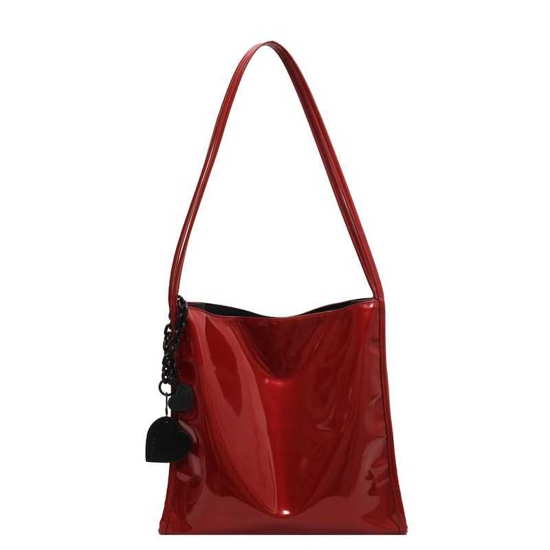 Vintage Cherry Red Large Capacity Tote Bag 2023 New Ladies Lacquer Leather Shiny Texture Magnetic Buckle Commuter Underarm Bags Z250303
