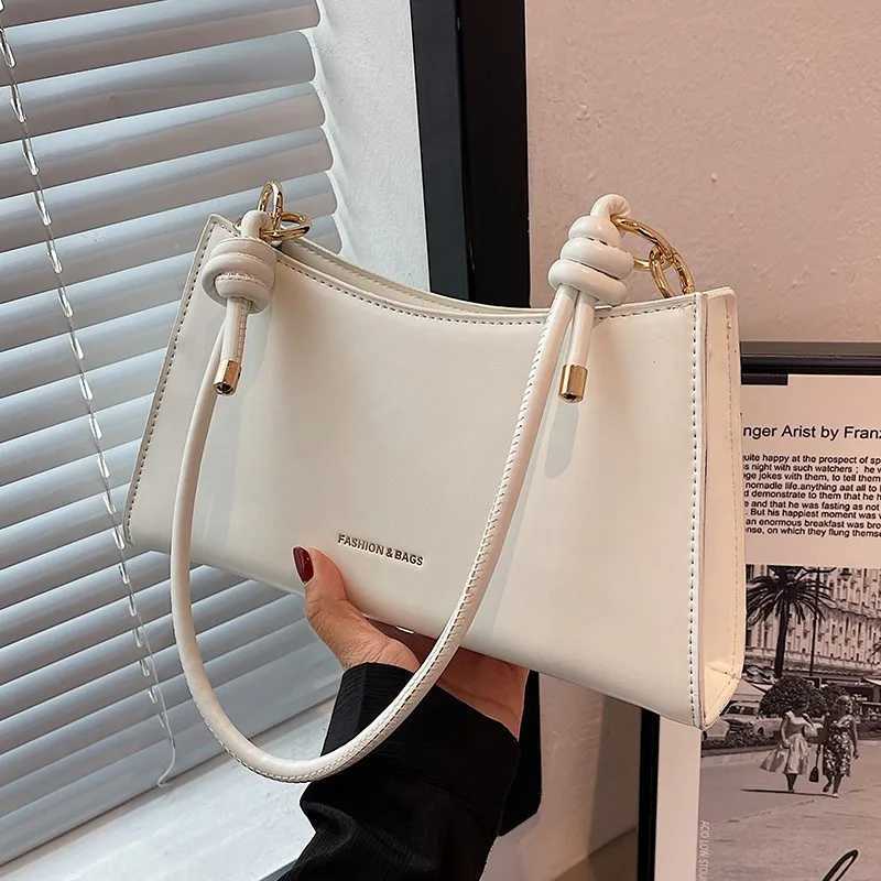 Fashion Wedding Bag Womens 2023 New Temperament Simple Shoulder Underarm Bag Luxury Designer Red Bride Handbags Trend Z250303