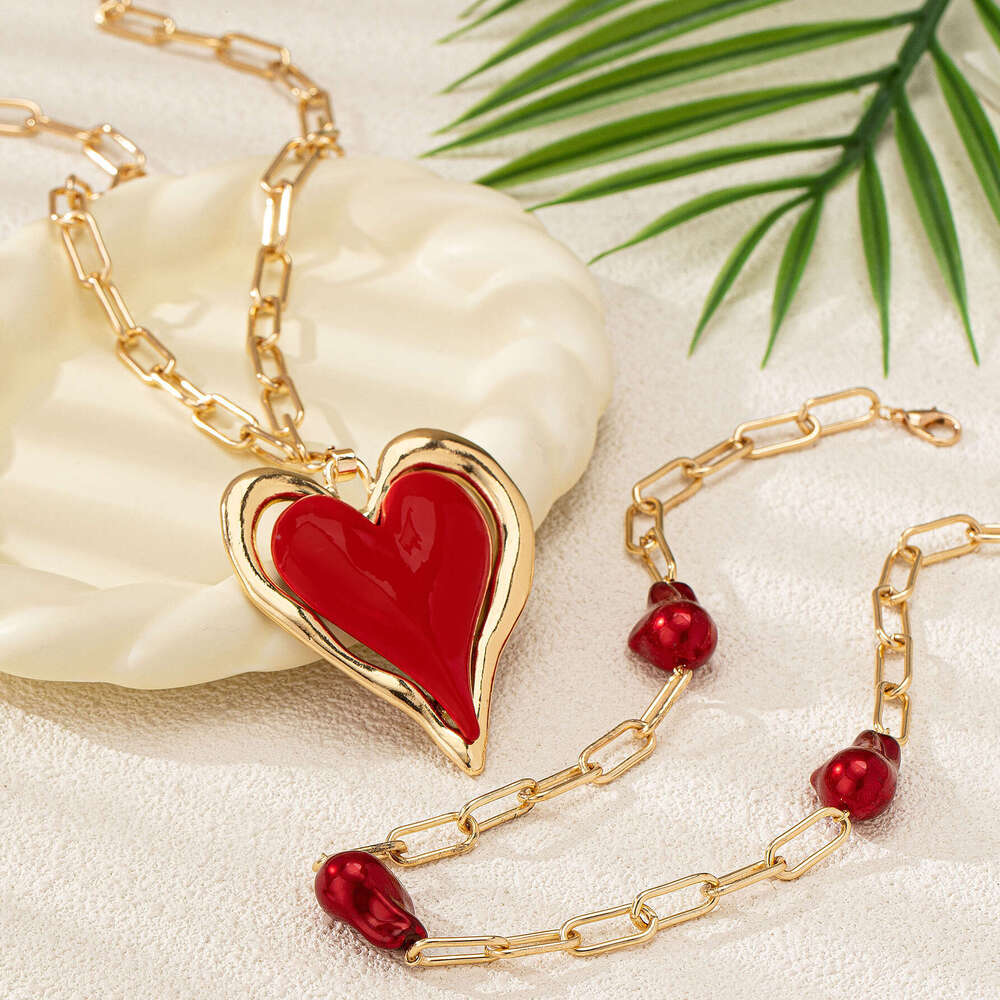 designer necklace Fashionable trend red heart imitation pearl multi-layer necklace set for women with high-end design sense