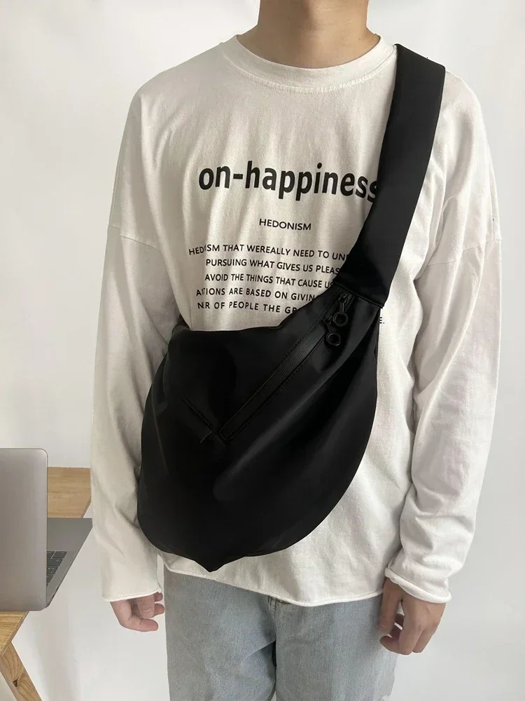 Japanese Travel Shoulder Man Bag Streetwear Style College Teens Sling Mens Bag Messenger Bags Causal School Cross Bag 250303