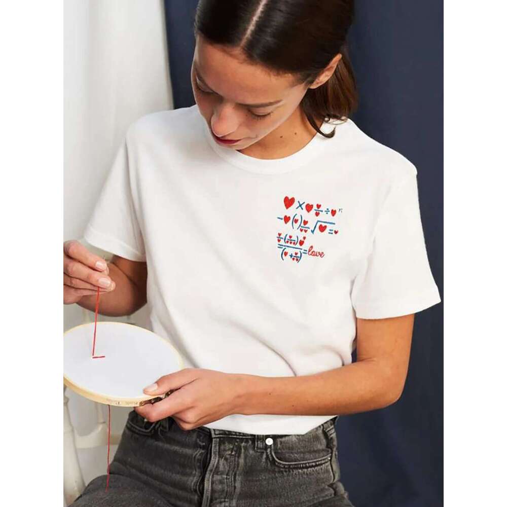 Love Letter Formula Embroidery Women T-Shirt Summer O-Neck Loose Lady Pullover Classic Casual Vintage Femme Top